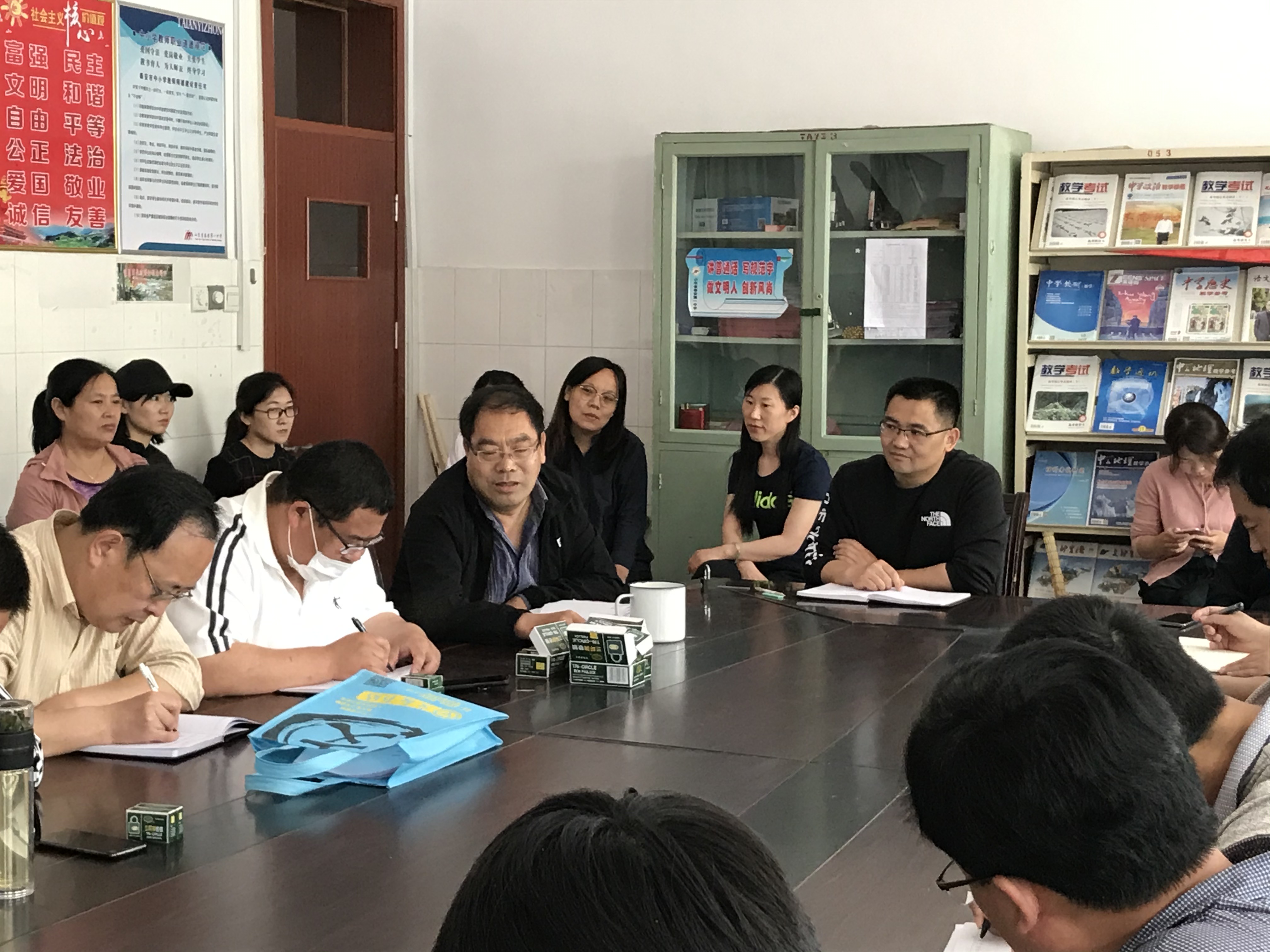 北京精华学校待遇_北京精华学校_北京精华学校学费多少