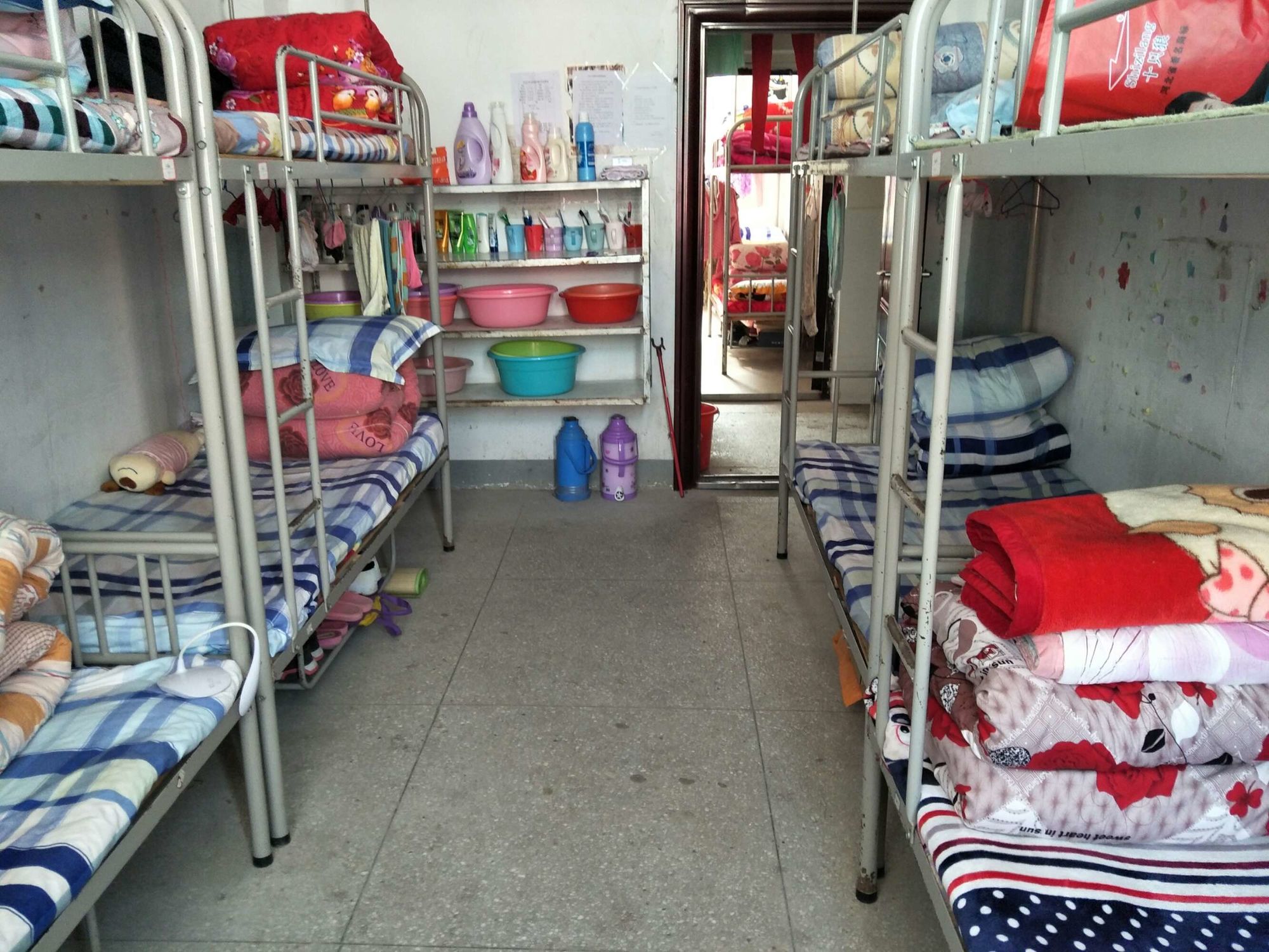住校要带什么_昆明财大附中要住校吗_惠州德威学校初中部要住校吗