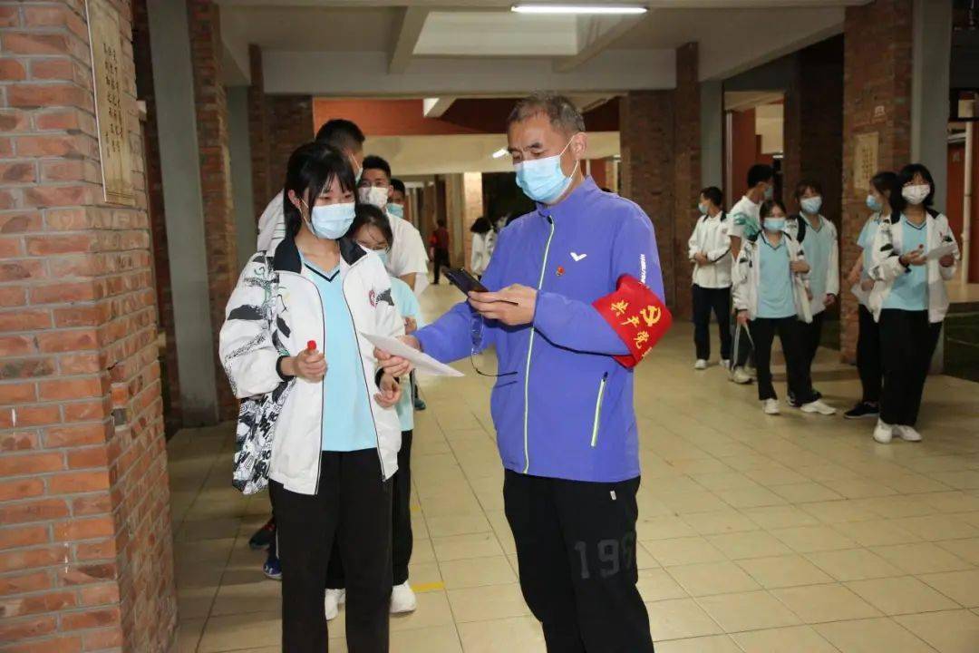 四项目人员服务单位所属地_什么是四项目人员_服务基层项目人员什么意思
