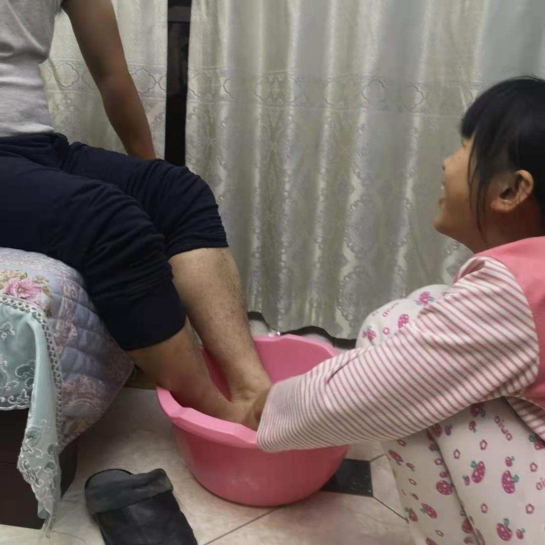 为父母做一件事_父母事事要做主_事父母下一句