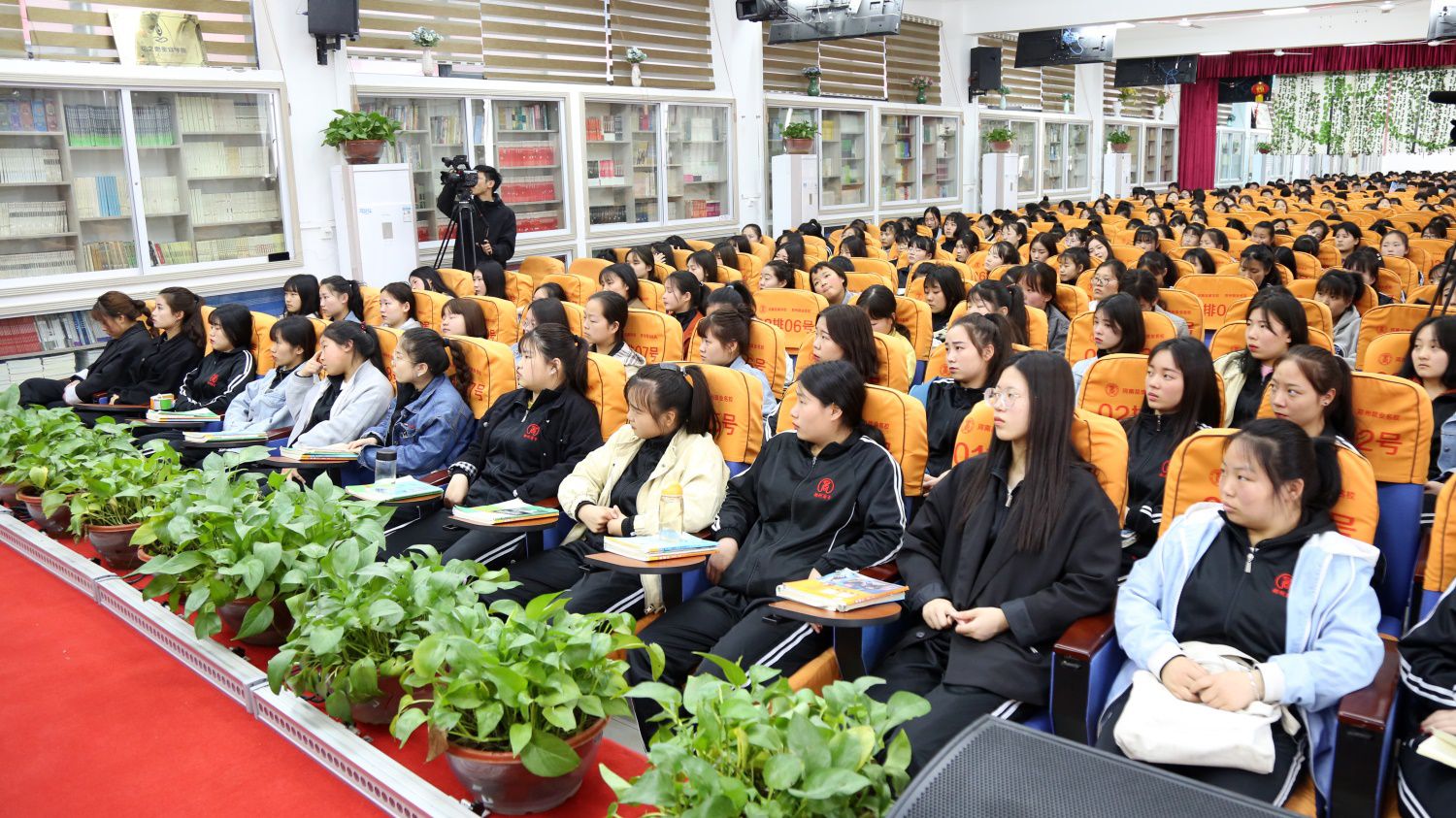 江阴商业中等专业学校_江阴商校好不好_江苏江阴商业学校