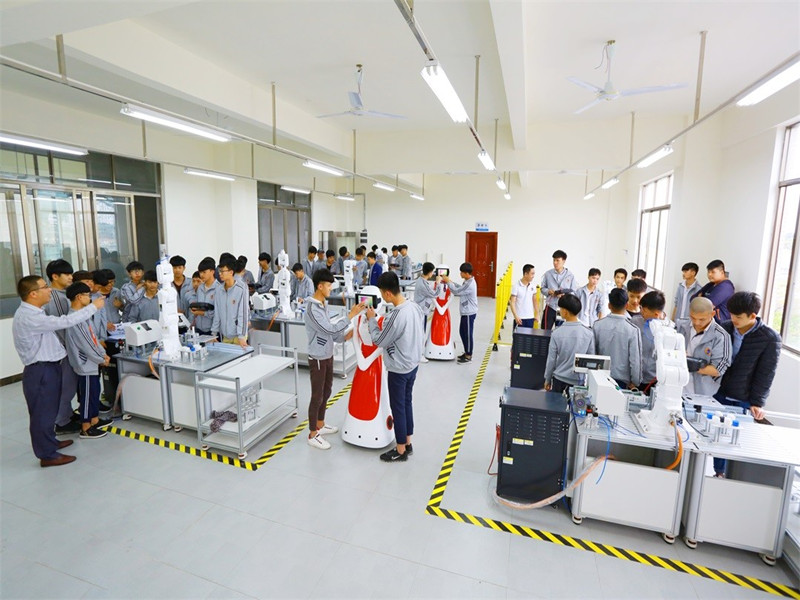 浙江交通技师学院收费_江苏省交通技师学院_南京交通技师学院