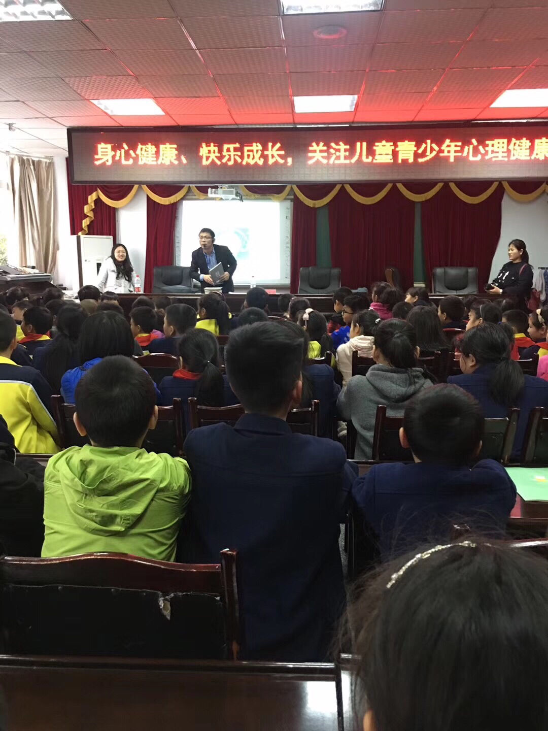 心理咨询电话号码24小时_心理咨询的电话_2024年心理咨询电话