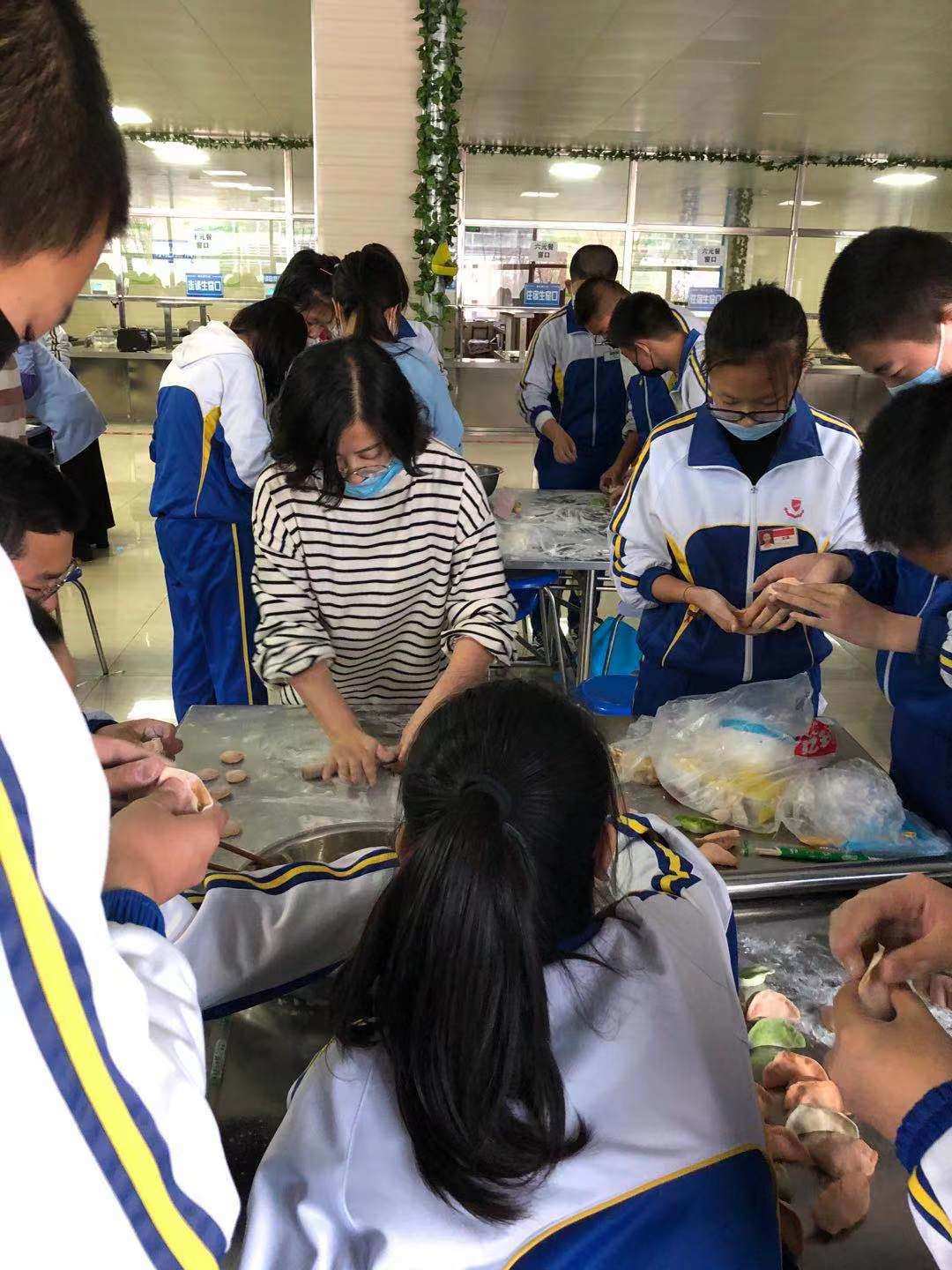 总结班主任工作的四字成语_一年级班主任工作总结总结_总结班主任工作成绩总结一句话