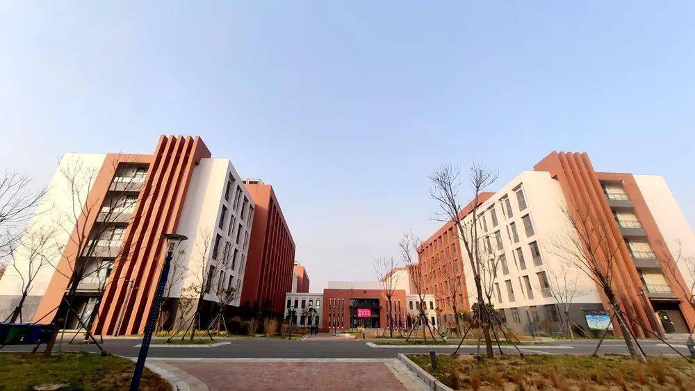 济南职业学院新校区_济南职业学院院系_济南职业学院新生在哪个校区