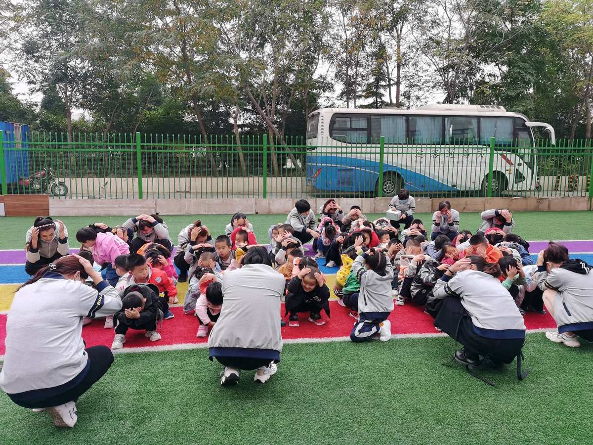 幼儿园防震演练总结及反思_防震演练活动反思_幼儿园防地震演练反思