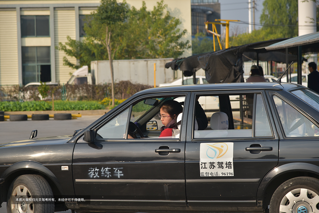 天保驾校理论考试_驾校理论考试题库_读驾校理论考试试题