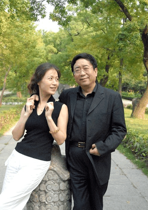 马兰第一任丈夫是谁啊_马兰的丈夫是干什么的_马兰第二任丈夫