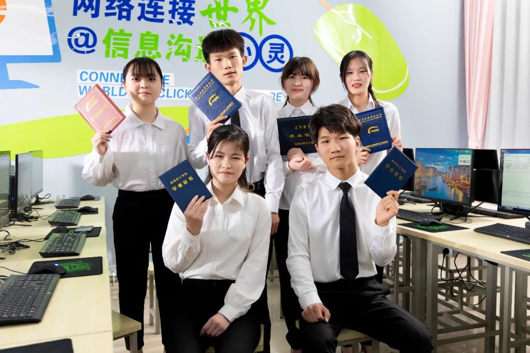 新东方女老师_新东方女老师_新东方女老师