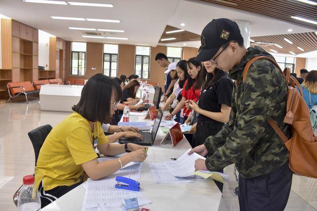 河北建筑工程学院各专业学费_河北建筑工程学院学费_河北建筑工程学院费用