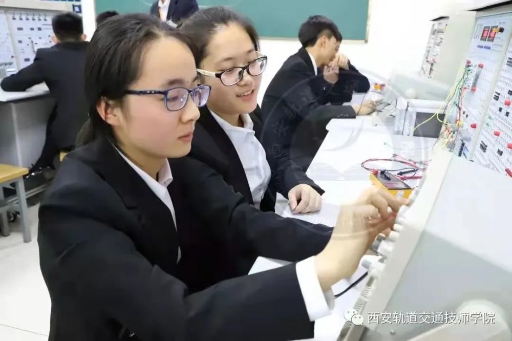 山东省劳动技师学院联系电话_山东劳动技师学院_山东劳动职业技术学院技师部