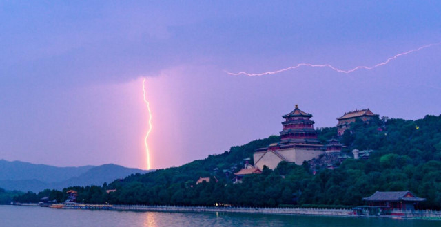 全国唯一一趟高考专列开行_全国唯一高考专列今天开行_高考唯一专列行开全国卷吗