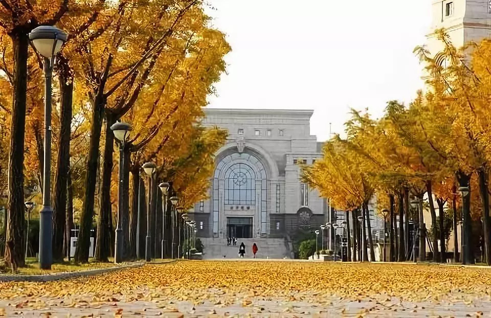 专升本本科的学费_三本学费_重本学费一般是多少