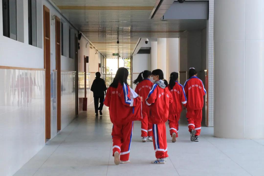 成都铁中府河学校_成都市铁路中学府河校区_成都铁中府河学校招生