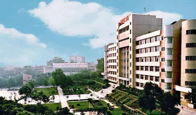 二本大学重庆_重庆好的二本批次的大学_重庆最差的二本