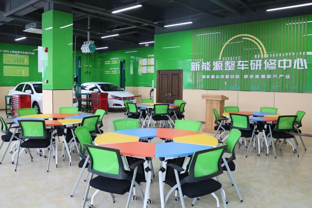 维修汽车专业学校推荐_汽车维修专业学校_汽车维修专业专科学校