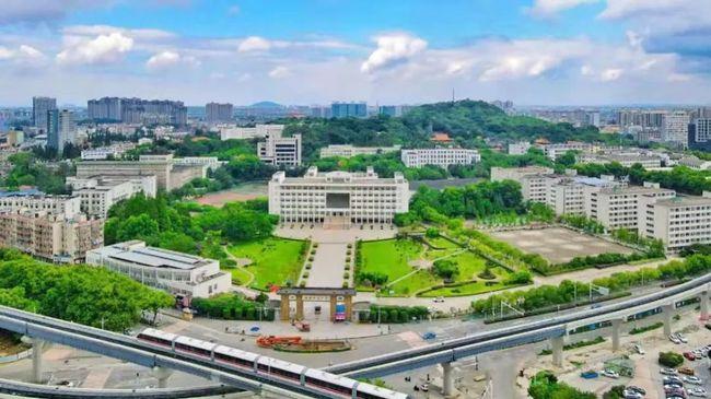 安庆师范大学是小211吗_安庆师范大学大不大_安庆师范大学是一流大学吗