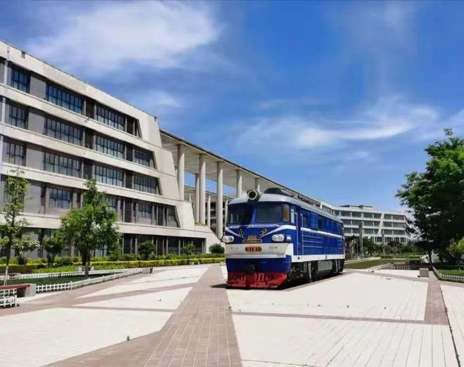 武汉职业学院学费标准_武汉职业技术学院交学费_武汉职业技术学院学费