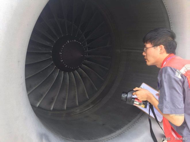 高铁乘务员学校招生_高铁乘务员学校招生院校_高铁乘务招生简章