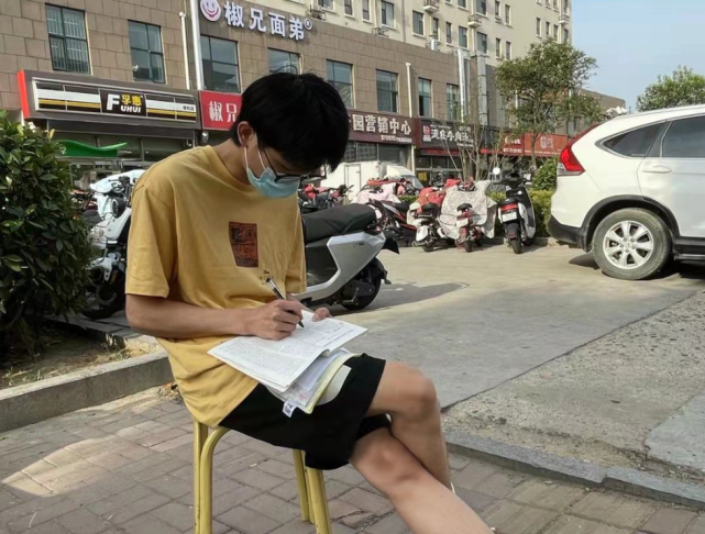 天津高考语文时间_语文高考时间_高考语文时间几点到几点