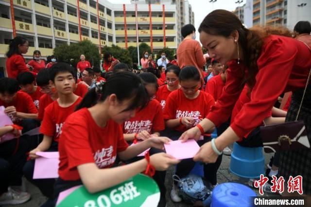 私立学校读初中好吗_私立初中好处_初中上私立学校的弊端