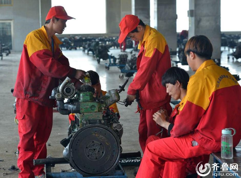 蓝翔高级技工学校_蓝翔技校高级技工属于什么学历_蓝翔高级技工学校校长