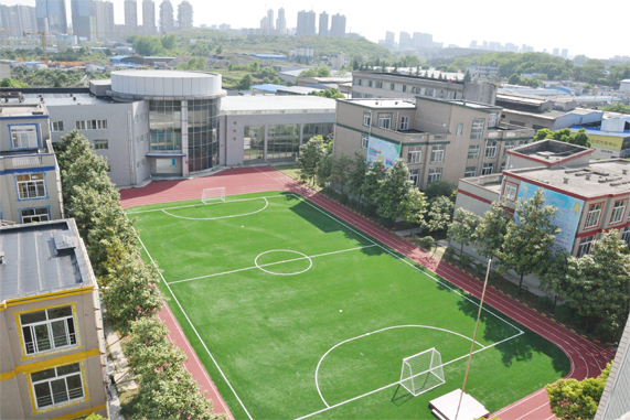封闭学校有什么不好的地方吗_封闭学校有用吗_全封闭学校哪里有