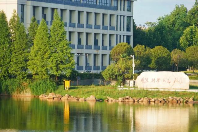 刚过二本线的公办大学_二本线刚过的公办大学_公办二本线大学过线多少分