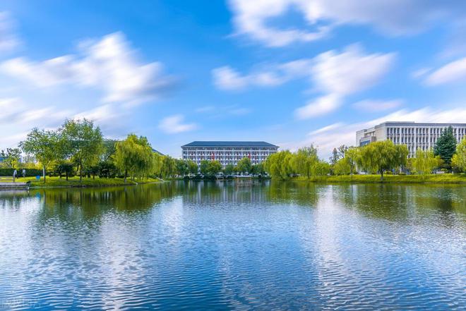 广东大学2023录取分数线_广东大学排行榜_广东所有大学