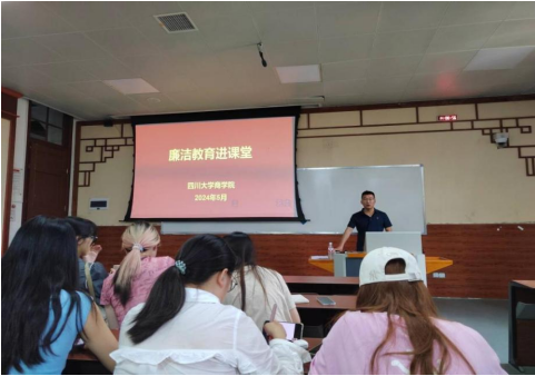 福建高等商业专科学校多少分_福建商业高等专科学校_福建高等商业专科学校是中专吗