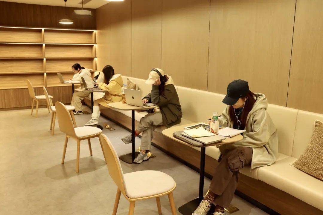 高考英语词语辨析__高考英语词汇辨析题