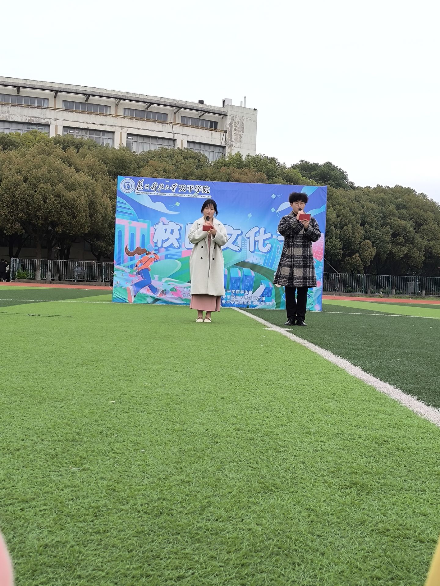 封闭学校的学费一般是多少钱_全封闭学校一年多少钱_封闭学校有多可怕