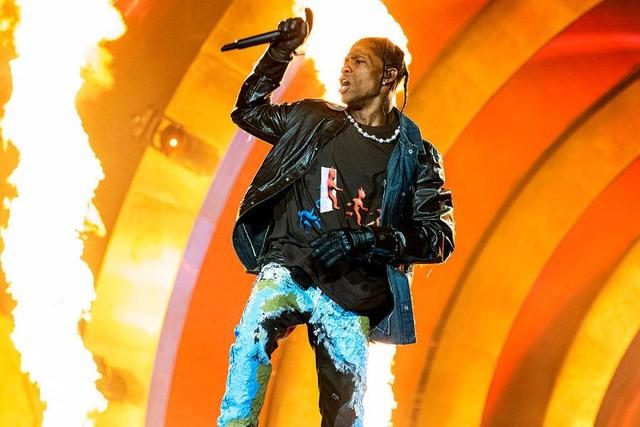 金小妹前夫Travis Scott醉酒闹事和非法侵入被捕__女子遭醉酒前夫家暴
