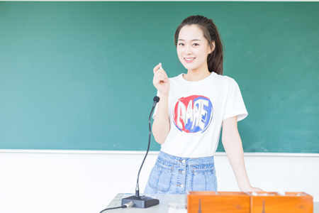 艺术生播音集训多少钱_播音艺考集训多少钱_播音主持艺考集训要花多少钱