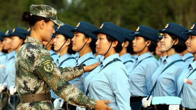 女兵一般在部队干什么 有哪些训练项目_女兵部队训练干项目一般有哪些_女兵的训练项目