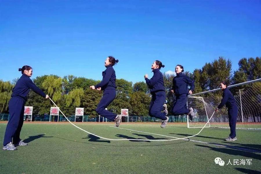 女兵一般在部队干什么 有哪些训练项目_女兵部队训练干项目一般有哪些_女兵的训练项目