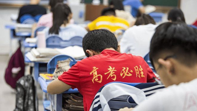 高考语文作文2022_202高考语文作文_2024年高考语文作文