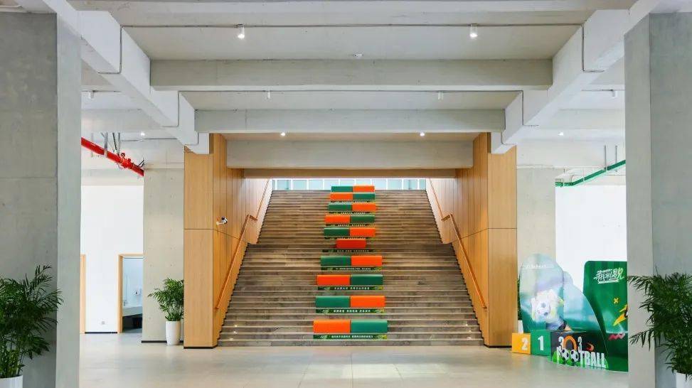 东北大学2024年录取分数线_东北大学投档分数线_东北大学收分线