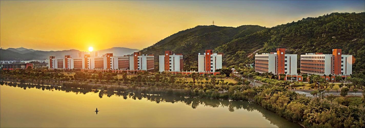 吉林大学珠海学院发展规划_吉林大学珠海学院录取分数线_吉林大学珠海学院五周年庆典
