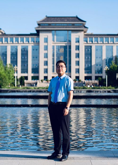 西北大学经管学院_西北大学经济管理学院 金融系讲师 王峰虎 金融投资与风险管理研究